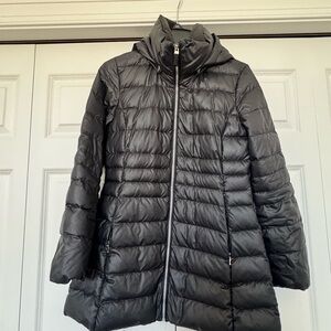 Women's Black Puffer Jacket. S